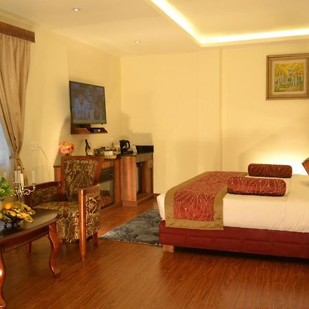 Crescent Resort, Darjeeling ดาร์จีลิง ภายนอก รูปภาพ
