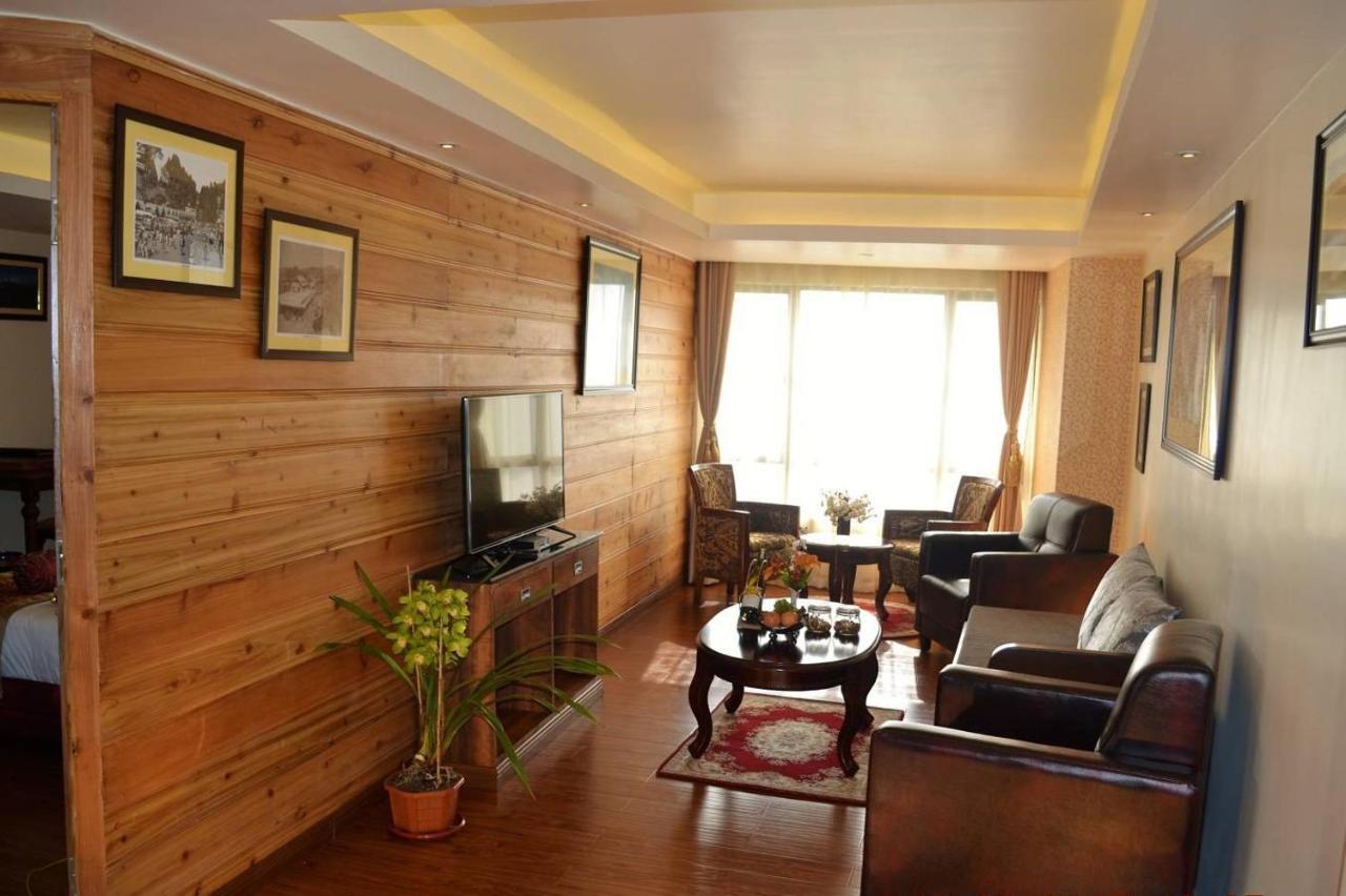 Crescent Resort, Darjeeling ดาร์จีลิง ภายนอก รูปภาพ